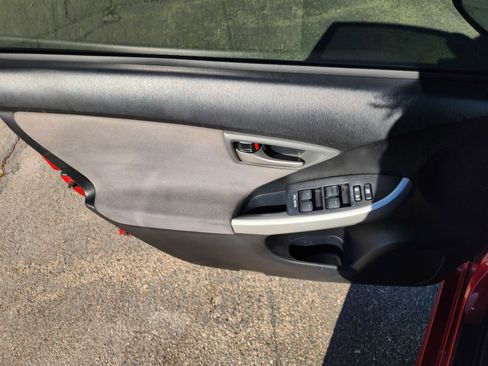 Used 2012 Toyota Prius Four image 17