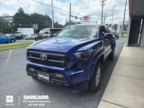 Certified 2024 Toyota Tacoma SR5 AWD/4WD image 1