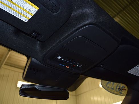 Used 2025 Ford Expedition Tremor AWD/4WD image 28