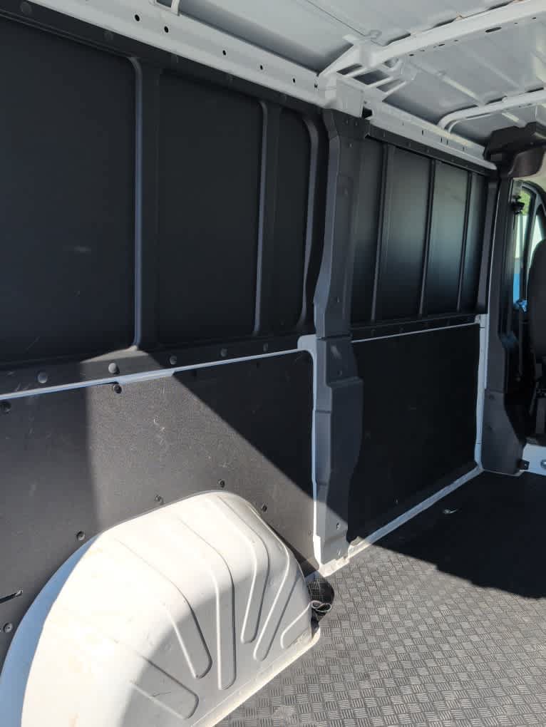 Used 2025 RAM ProMaster 2500 w/ Convenience Group FWD image 22