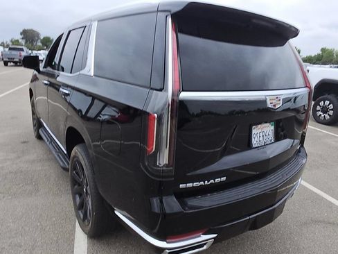 Used 2024 Cadillac Escalade Premium Luxury w/ Performance Package AWD/4WD image 8