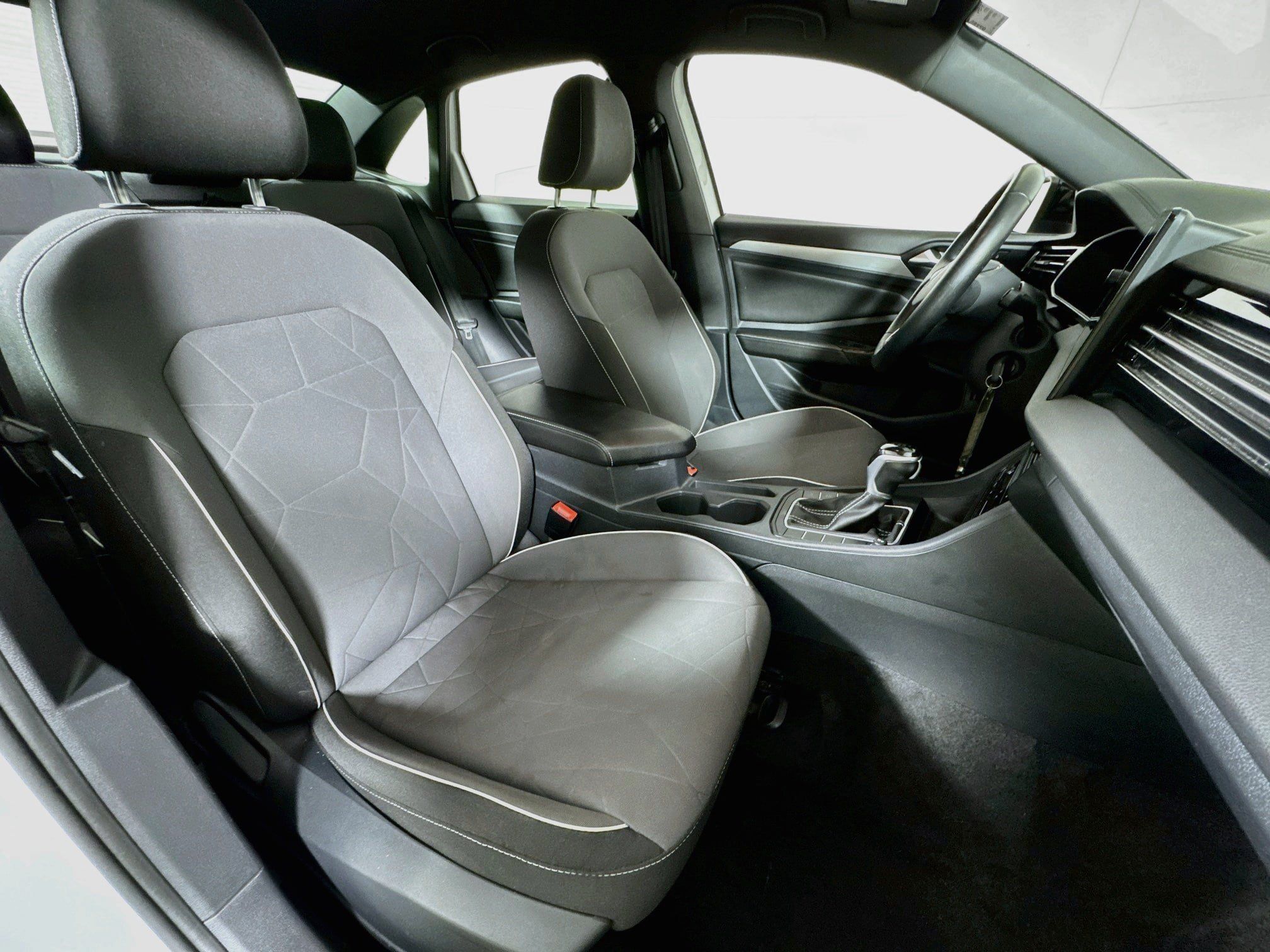 Used 2025 Volkswagen Jetta Sport FWD image 24