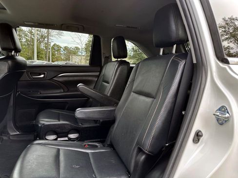 Used 2019 Toyota Highlander Limited image 15