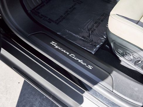 Used 2020 Porsche Taycan Turbo S image 38