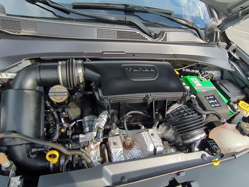 Used 2023 Jeep Compass Limited image 32