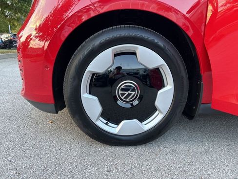 New 2025 Volkswagen ID. Buzz Pro S Plus image 35