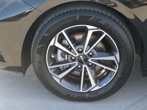 Used 2022 Kia Forte LXS image 10