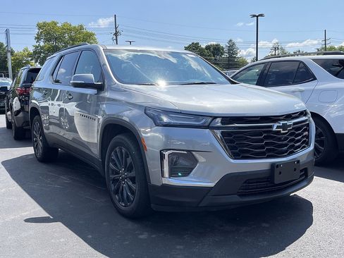 Used 2023 Chevrolet Traverse RS w/ LPO, Floor Liner Package AWD/4WD image 2