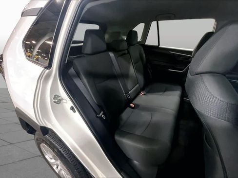 Certified 2024 Toyota RAV4 LE AWD/4WD image 20
