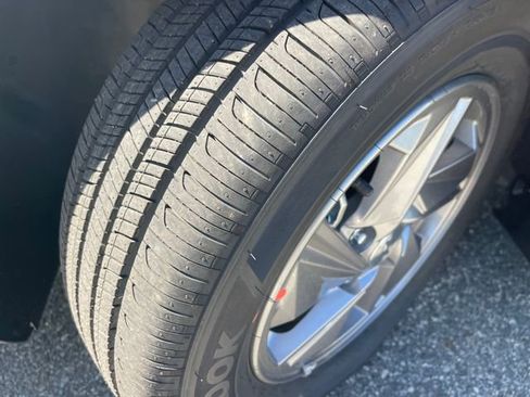 New 2026 Hyundai Elantra SE image 5