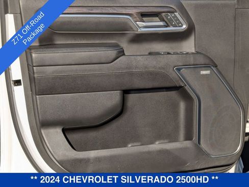 Used 2024 Chevrolet Silverado 2500 LTZ w/ LTZ Convenience Package image 13