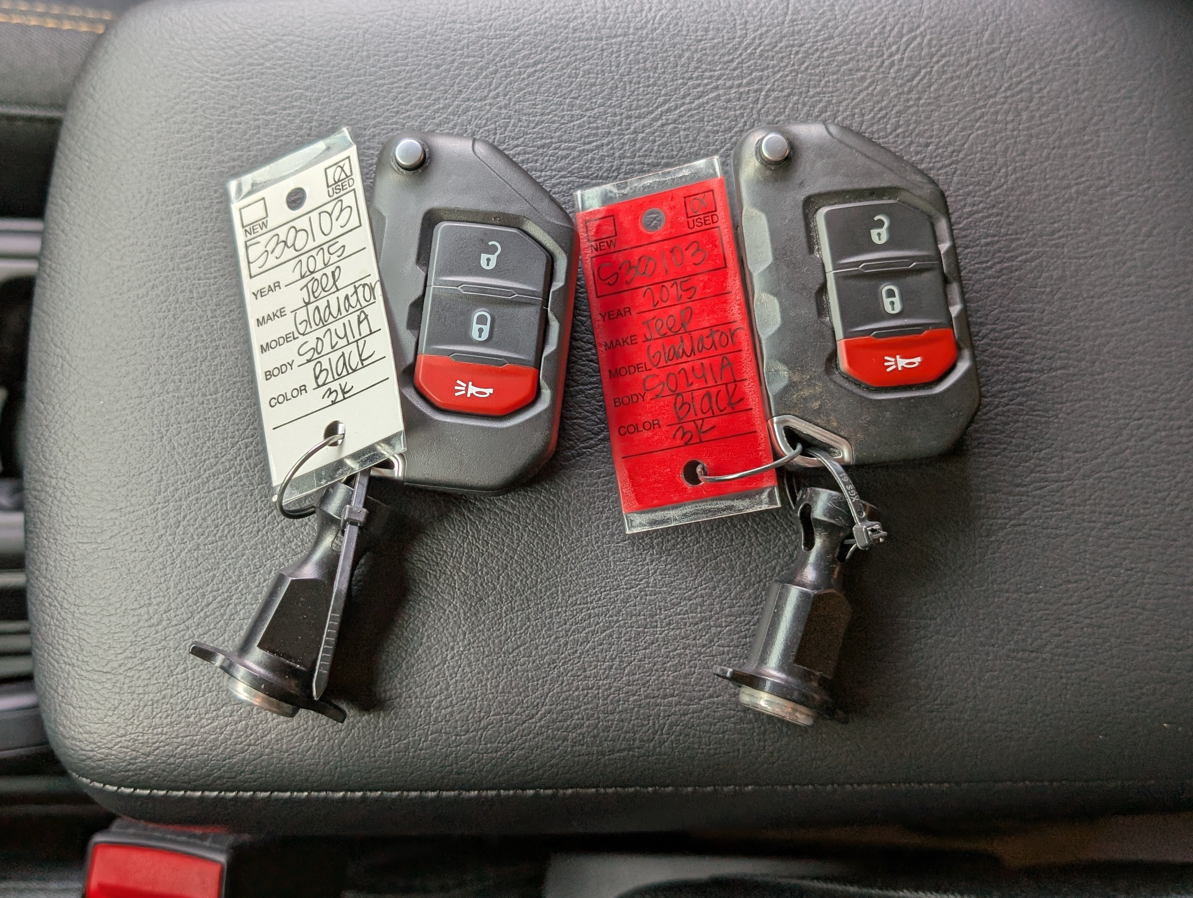 Used 2025 Jeep Gladiator Sport AWD/4WD image 35