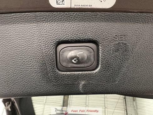 Used 2019 Ford Edge SEL w/ Equipment Group 201A FWD image 36
