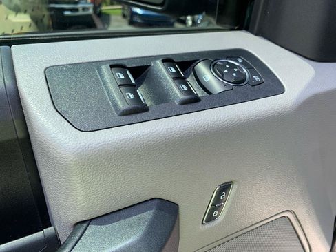 Used 2019 Ford F150 XL w/ Equipment Group 101A Mid AWD/4WD image 12