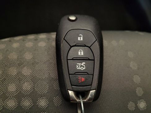 Used 2020 Chevrolet Sonic LS image 32