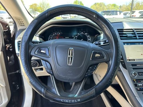 Used 2020 Lincoln MKZ Reserve w/ Elements Package FWD image 12