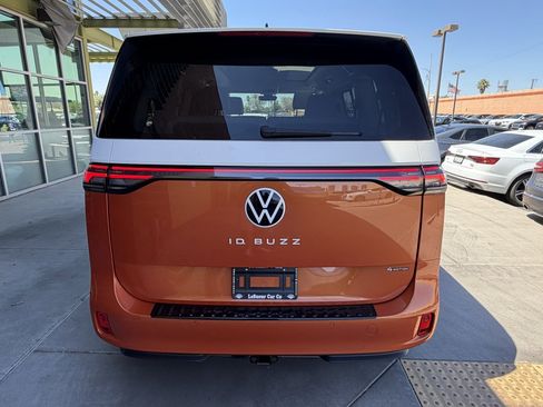 Used 2025 Volkswagen ID. Buzz Pro S Plus AWD/4WD image 13