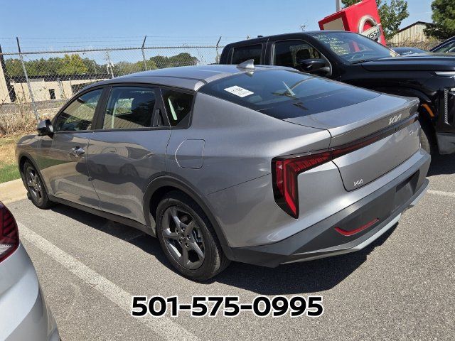 Used 2025 Kia K4 FWD image 2