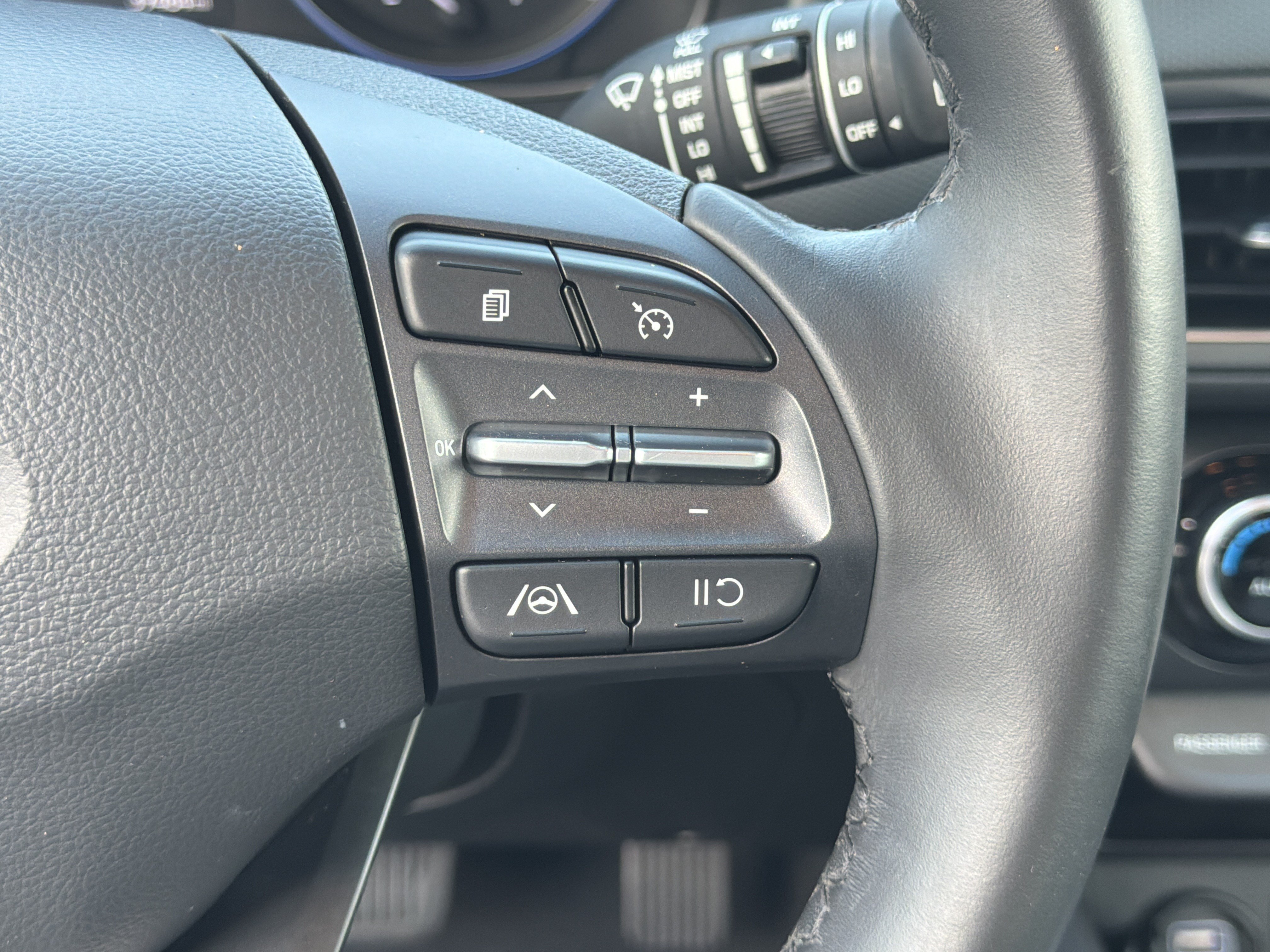 Used 2023 Hyundai Kona SEL w/ Convenience Package AWD/4WD image 25