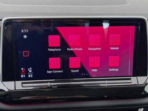 Used 2025 Volkswagen Atlas SEL Premium R-Line image 16