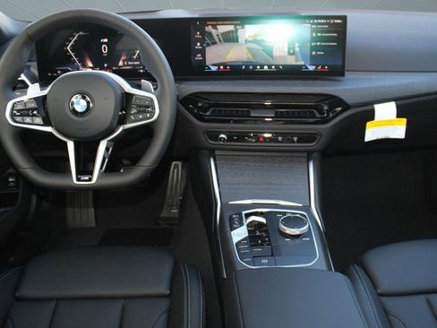 New 2026 BMW 330i Sedan w/ M Sport Package image 28