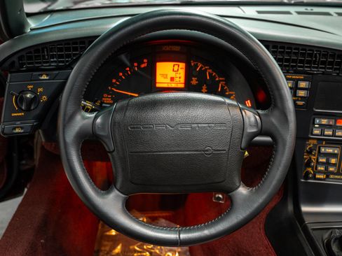Used 1993 Chevrolet Corvette Convertible RWD image 14