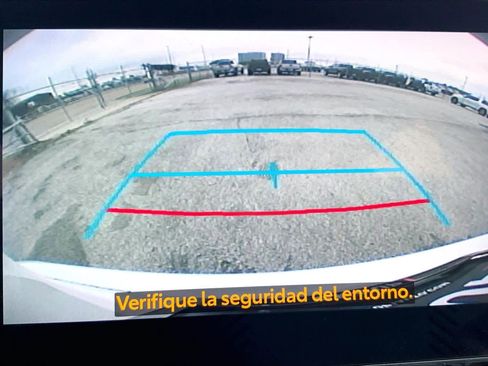 Used 2023 Toyota Highlander XLE image 26