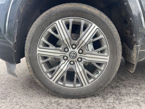 Used 2024 Toyota Sequoia Capstone image 11