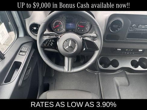 New 2025 Mercedes-Benz Sprinter 2500 image 9