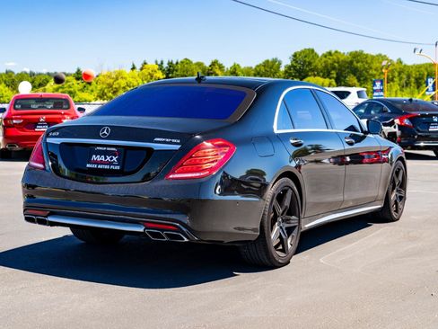 Used 2016 Mercedes-Benz S 63 AMG 4MATIC Sedan w/ Driver Assistance Package image 10