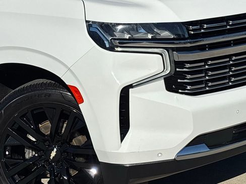 Used 2021 Chevrolet Suburban Premier image 8