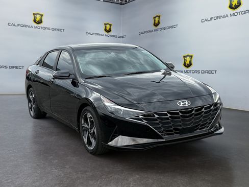 Used 2023 Hyundai Elantra Limited w/ Cargo Package FWD image 6