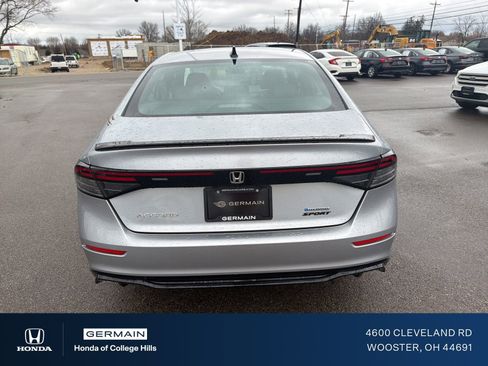 Used 2024 Honda Accord Sport image 7