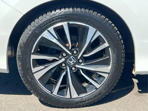 Used 2017 Honda Accord EX-L image 31
