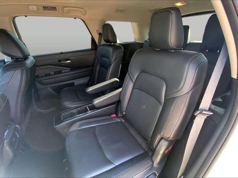 Used 2024 Nissan Pathfinder SL w/ SL Premium Package AWD/4WD image 19