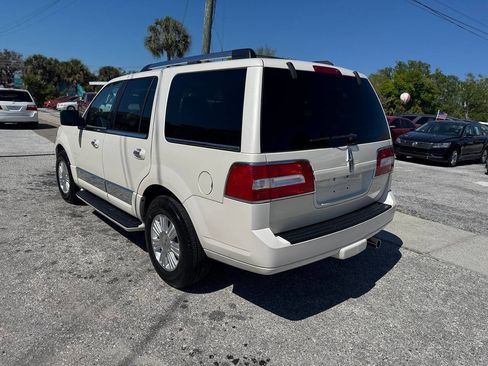Used 2007 Lincoln Navigator Luxury 4dr SUV image 6