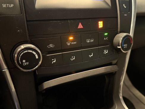 Used 2016 Toyota Camry SE image 14