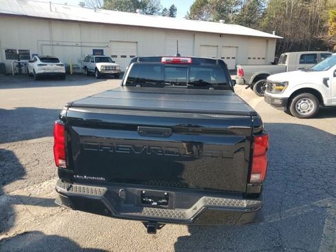 Used 2025 Chevrolet Colorado Z71 w/ Technology Package image 7