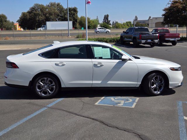 Certified 2023 Honda Accord EX image 3
