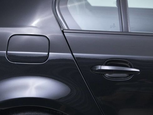 Used 2008 BMW M5 image 43