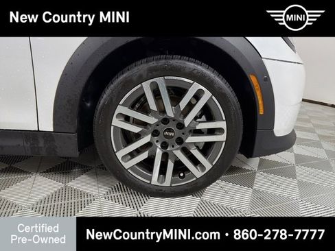 Certified 2025 MINI Cooper 2-Door Hardtop image 9