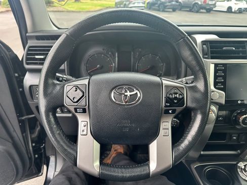 Used 2023 Toyota 4Runner SR5 Premium w/ Moonroof Package AWD/4WD image 19