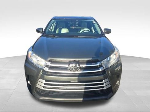 Used 2019 Toyota Highlander XLE image 8