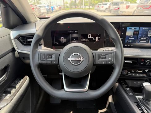 Used 2026 Nissan Kicks SV FWD image 18