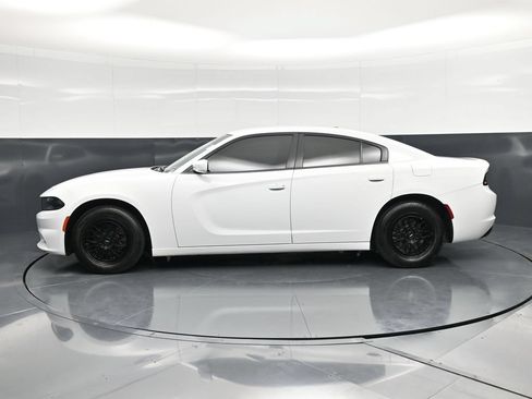 Used 2022 Dodge Charger SXT RWD image 6