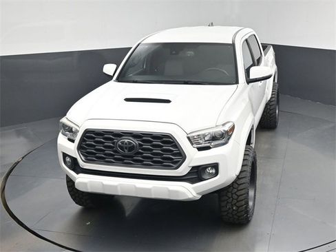 Used 2020 Toyota Tacoma TRD Off-Road image 35