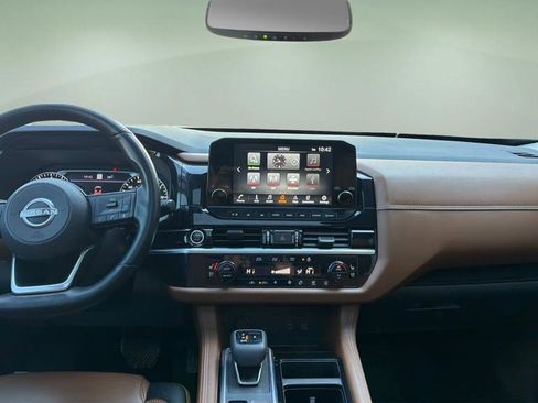 Certified 2022 Nissan Pathfinder Platinum w/ Lighting Package (N93) image 7