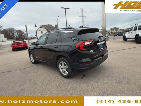 Certified 2023 GMC Terrain SLE w/ Driver Convenience Package image 3