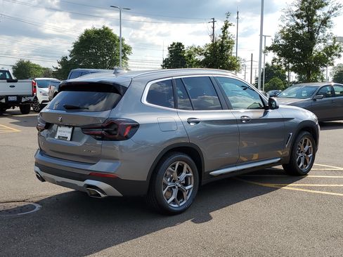 Used 2023 BMW X3 xDrive30i w/ Convenience Package AWD/4WD image 3