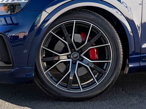 Used 2021 Audi Q8 Prestige w/ Prestige Package image 13